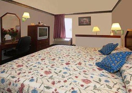 фото отеля Econo Lodge Inn & Suites Greenville (Texas)