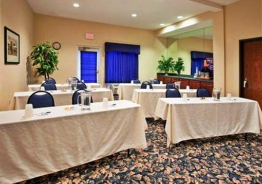 фото отеля Holiday Inn Express Hotel & Suites Farmington
