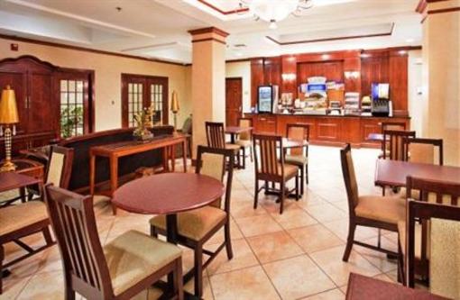 фото отеля Holiday Inn Express Hotel & Suites Farmington