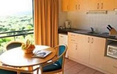 фото отеля Margarets Beach Resort