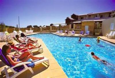 фото отеля Margarets Beach Resort