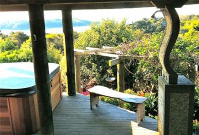фото отеля Le Chalet Waiheke Apartments