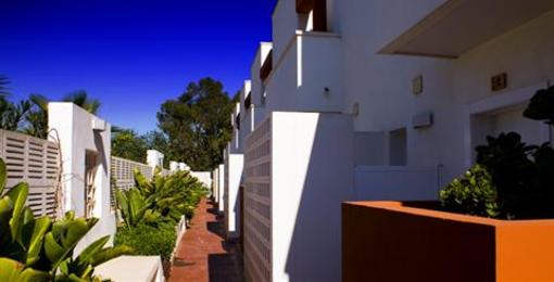 фото отеля Apartamentos Turisticos La Buganvilla