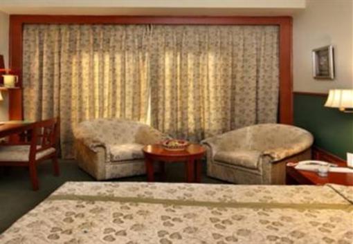 фото отеля Milan Palace Hotel Allahabad