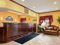 Days Inn and Suites Hutchinson