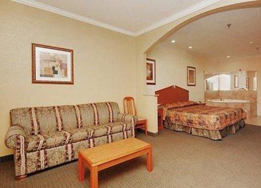 фото отеля Econo Lodge Inn & Suites Horn Lake