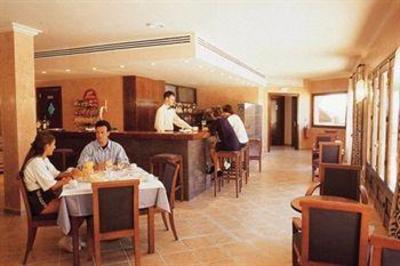 фото отеля Aparthotel HG Cala Llonga