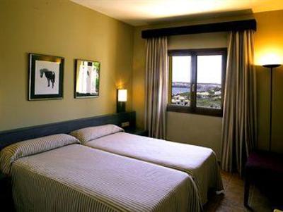 фото отеля Aparthotel HG Cala Llonga