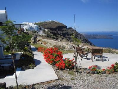 фото отеля Imerovigli Palace Luxury Suites