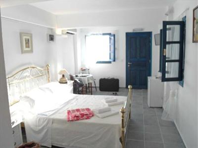 фото отеля Imerovigli Palace Luxury Suites