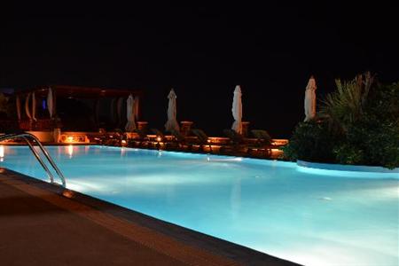 фото отеля Imerovigli Palace Luxury Suites