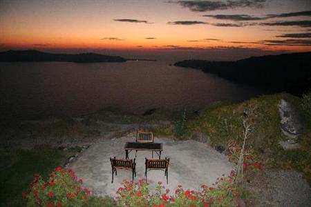 фото отеля Imerovigli Palace Luxury Suites