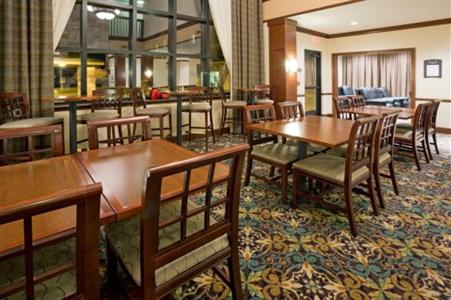 фото отеля Staybridge Suites Milwaukee West Oconomowoc