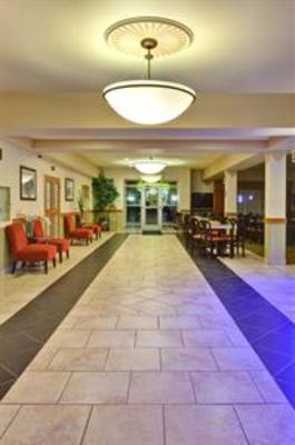 фото отеля Holiday Inn Express Lethbridge