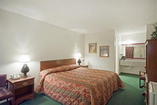 фото отеля Americas Best Value Inn & Suites McAlester Savanna (Oklahoma)