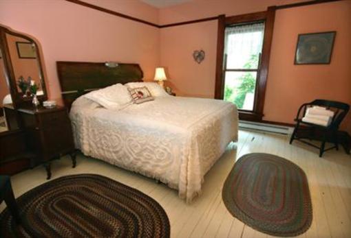 фото отеля Tryon Farm Guest House B&B