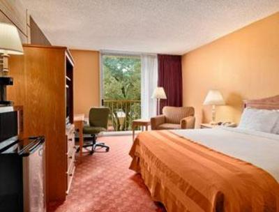 фото отеля Baymont Inn & Suites South Austin