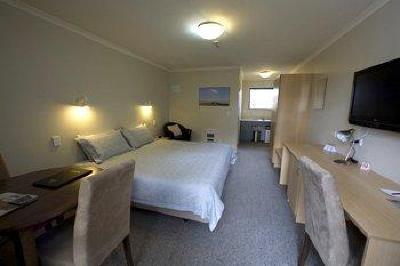 фото отеля BEST WESTERN 555 On Bayview