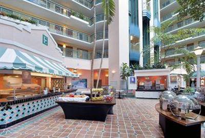 фото отеля Embassy Suites Miami International Airport