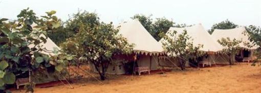 фото отеля Pari Desert Camp