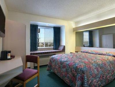 фото отеля Super 8 Fargo