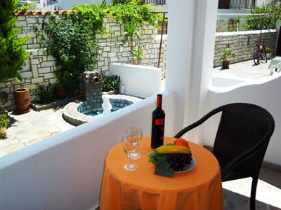 фото отеля Vassiliki Rooms Parikia