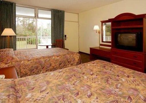 фото отеля Econo Lodge North Lake City