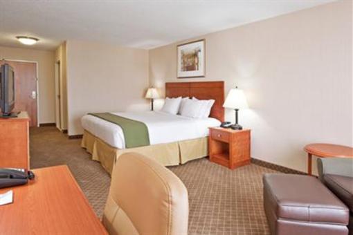 фото отеля Holiday Inn Express Hotel & Suites Bay City
