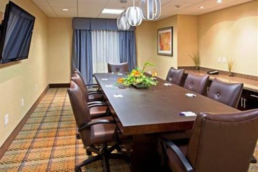 фото отеля Holiday Inn Express Hotel & Suites Beaumont-Parkdale