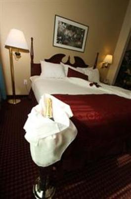 фото отеля Grand Stay Hotel & Suites Appleton