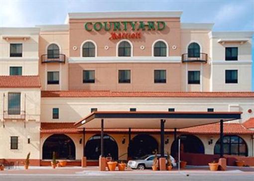 фото отеля Courtyard by Marriott - Wichita at Old Town