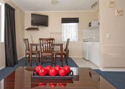 фото отеля Anndion Lodge, Apartments & Function Centre