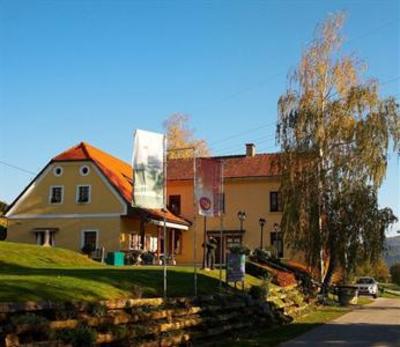 фото отеля Wine Grower's Mansion Zlati Gric Hotel Slovenske Konjice