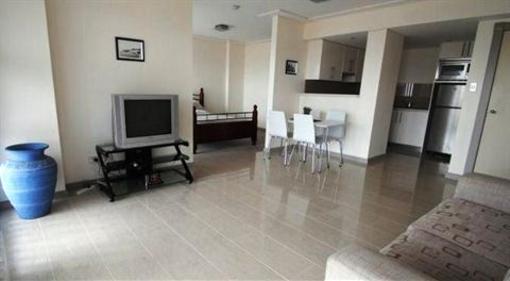 фото отеля Sandy Cove Apartments
