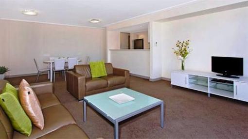 фото отеля Sandy Cove Apartments