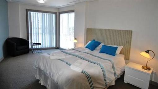 фото отеля Sandy Cove Apartments