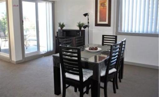 фото отеля Sandy Cove Apartments