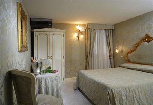 фото отеля Hotel San Giorgio Venice