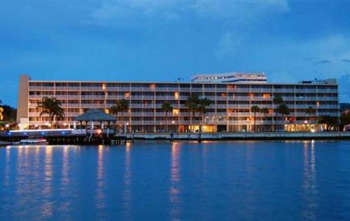 фото отеля BEST WESTERN Bay Harbor Hotel