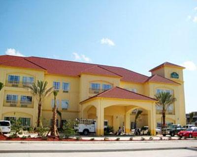 фото отеля La Quinta Inn & Suites Winnie