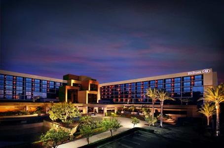 фото отеля Hilton Orange County / Costa Mesa