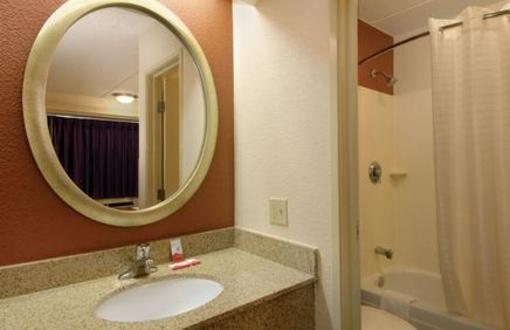 фото отеля Red Roof Inn Baton Rouge