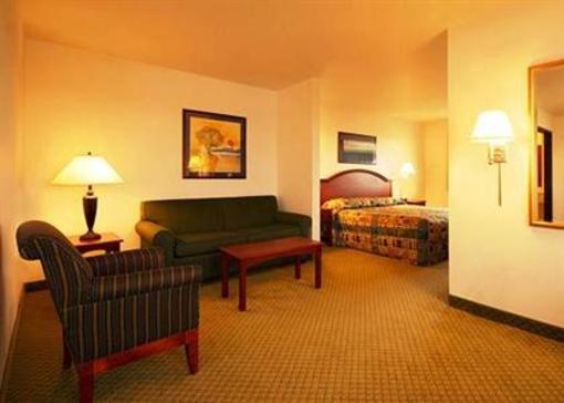 фото отеля La Quinta Inn & Suites St. Louis Maryland Heights