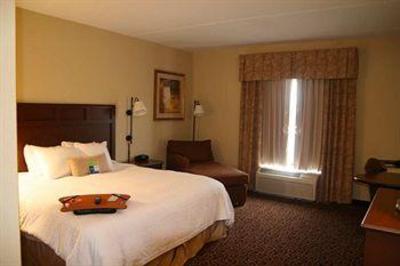 фото отеля Hampton Inn & Suites Madisonville, KY