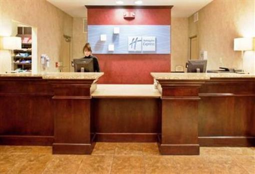 фото отеля Holiday Inn Express Hotel & Suites Andover East Wichita