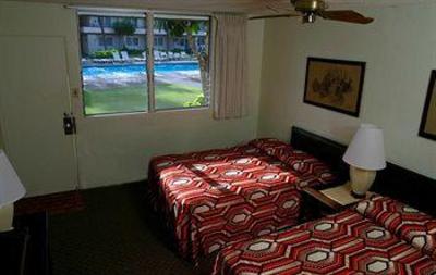 фото отеля Maui Seaside Hotel