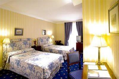 фото отеля Osuna Hotel