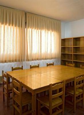 фото отеля Albergue Inturjoven Viznar Alfacar