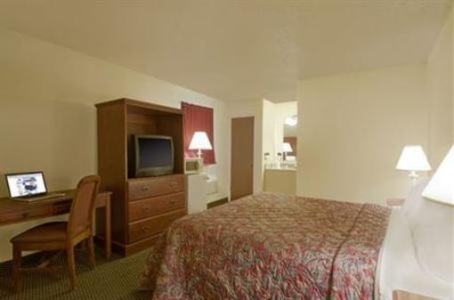 фото отеля Americas Best Value Inn Henryetta