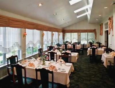 фото отеля Quality Inn and Suites Lantern Lodge